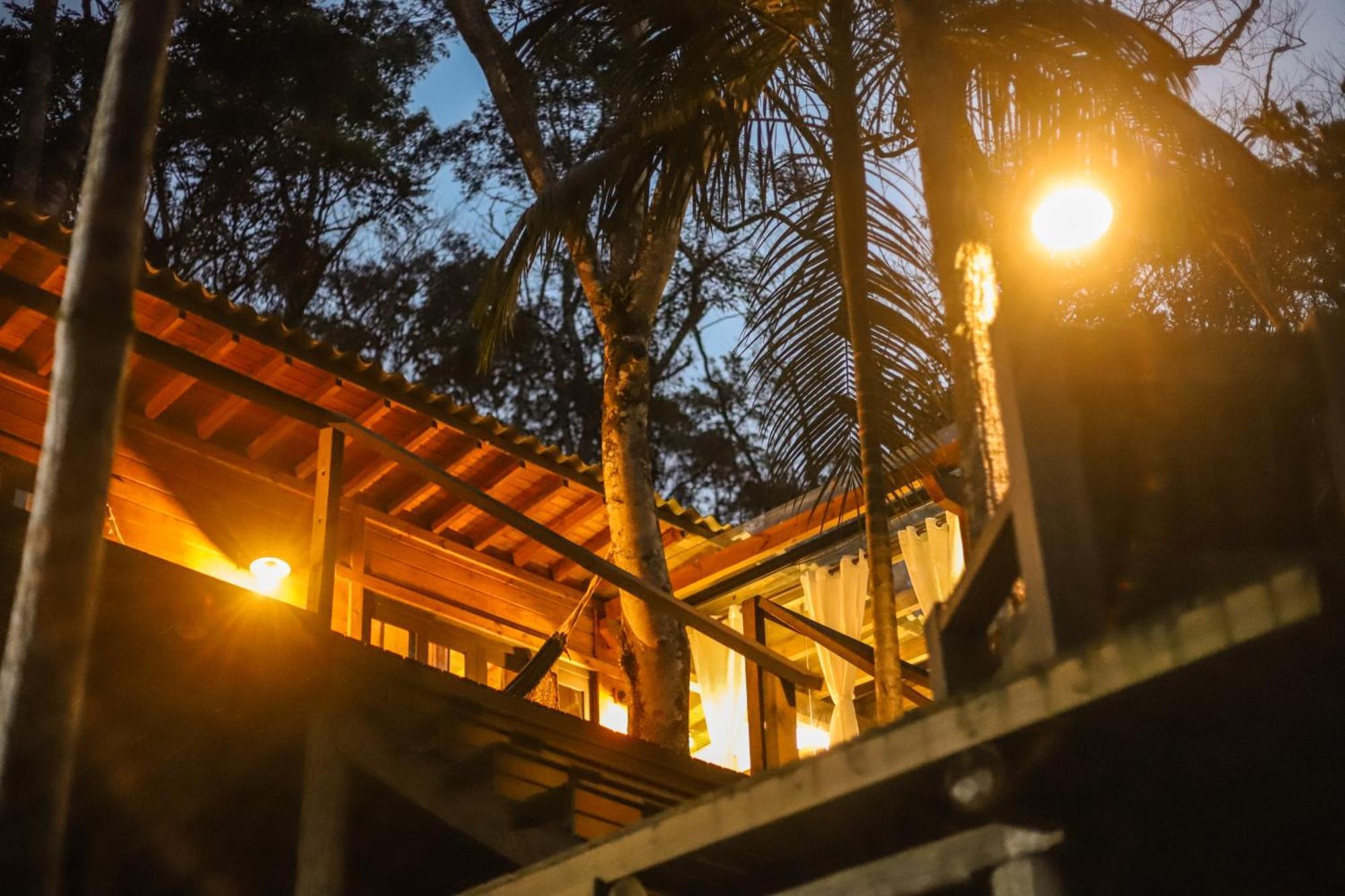 Chale Da Arvore, Vivenda Serra Velha, De Montanha Chalet